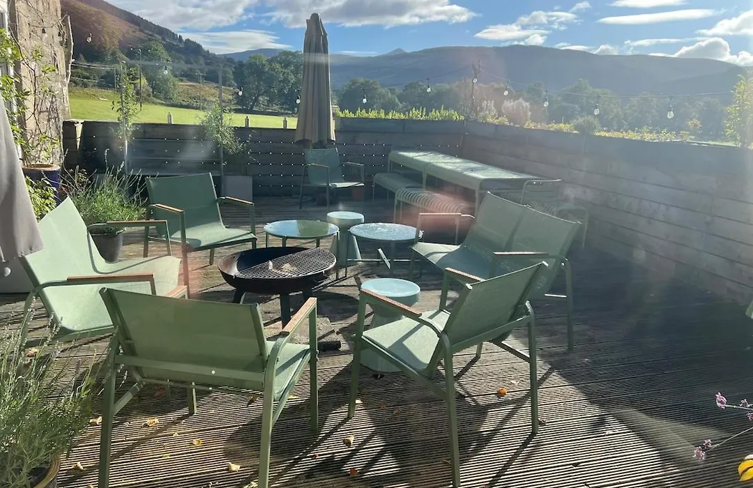 Sleeps 10. The Old Pink Library By Loch And River-1